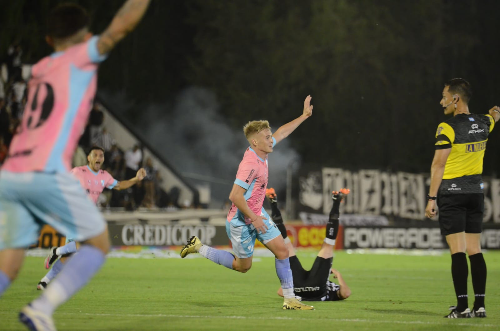 ¡VIVEN! - TEMPERLEY VOLVIÓ AL TRIUNFO EN MENDOZA Y SIGUE EN LA LUCHA