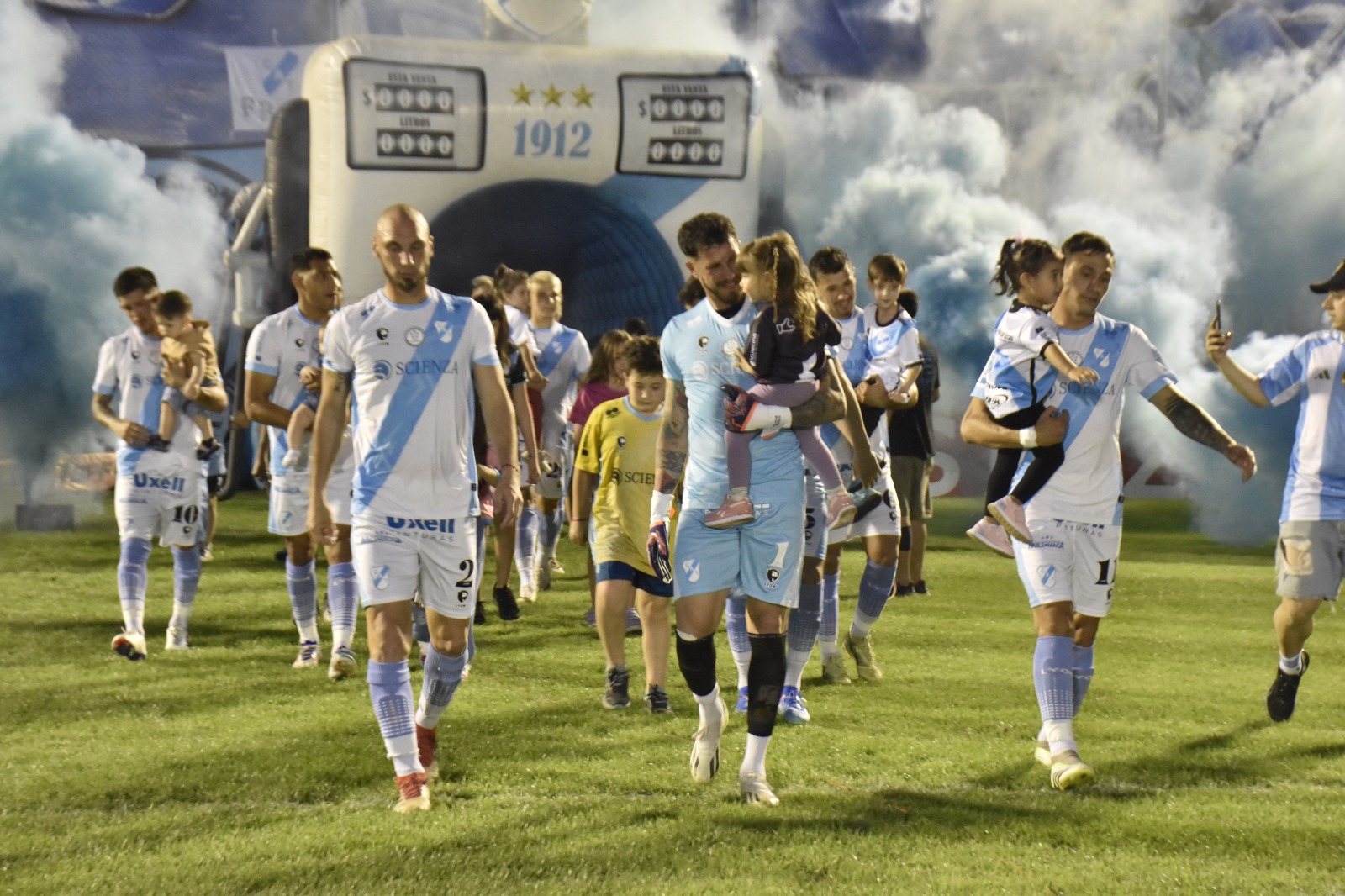 FECHA 37 - TEMPERLEY IGUALÓ EN EL BERANGER ANTE CHICAGO